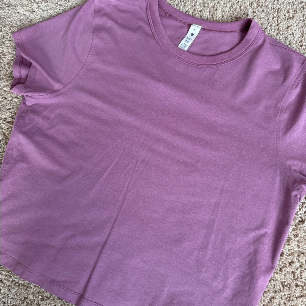 Lululemon shirt sleeve top - Picture 3 of 4